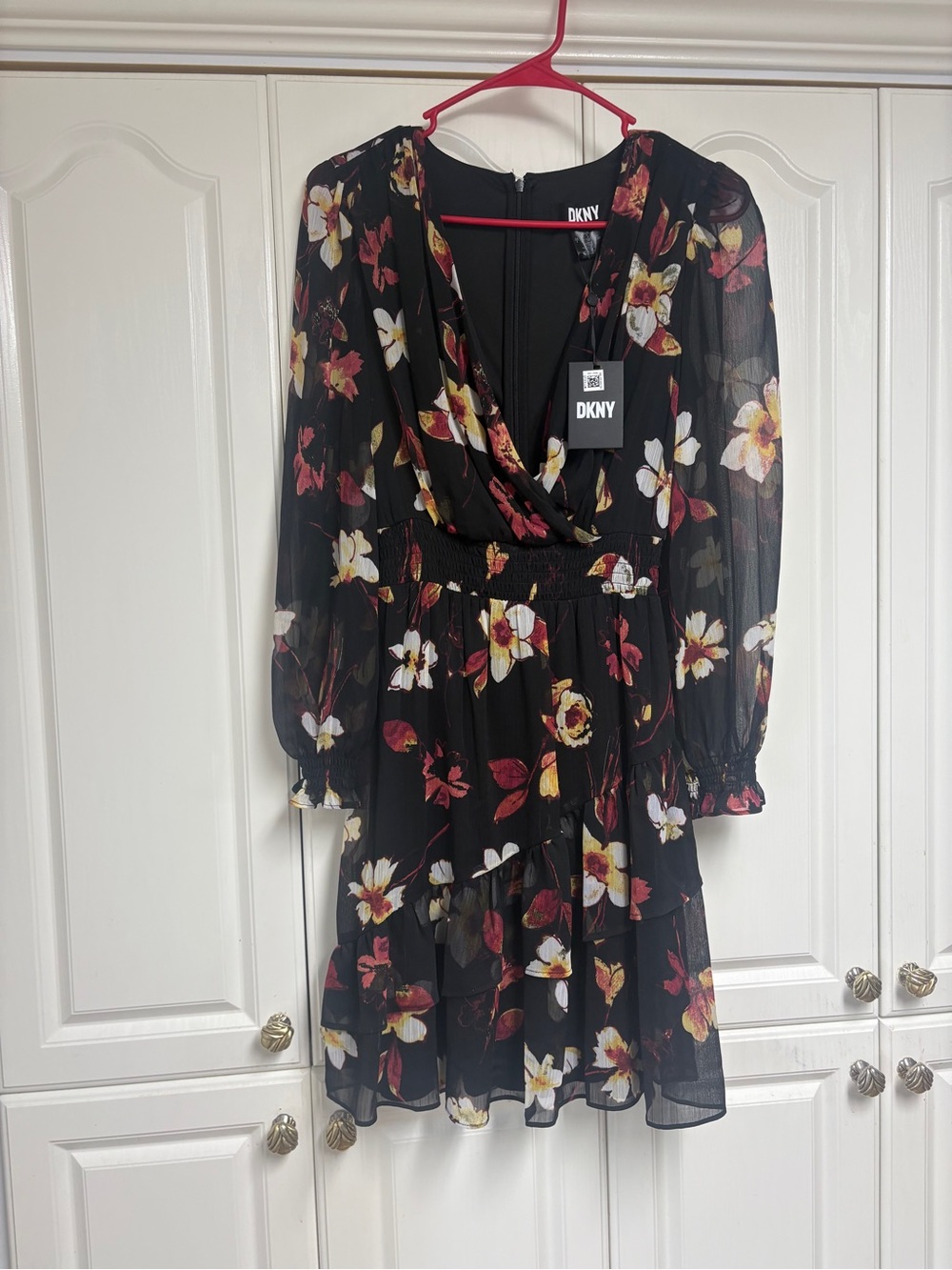 DKNY Women’s Black Floral Long-Sleeve v-Neck Tiered Ruffle A-Line Dress